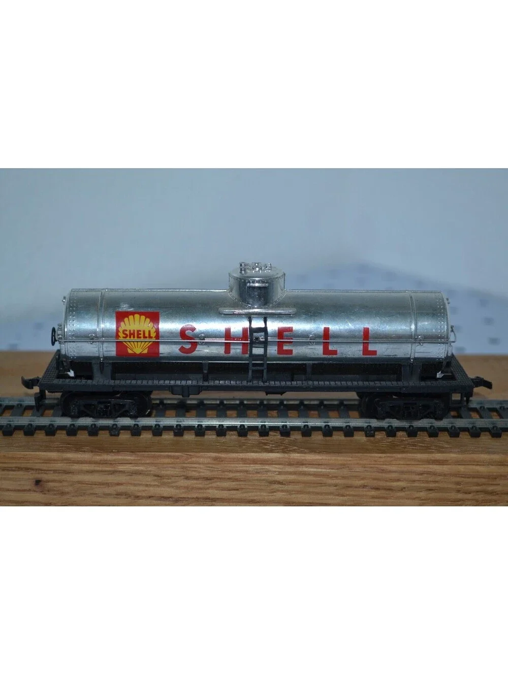 Tyco 367-C HO Chrome Tanker Tank Car Shell 40 ft Vintage Hong Kong